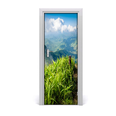 Samolepící fototapeta na dveře Planinska staza zelena trava