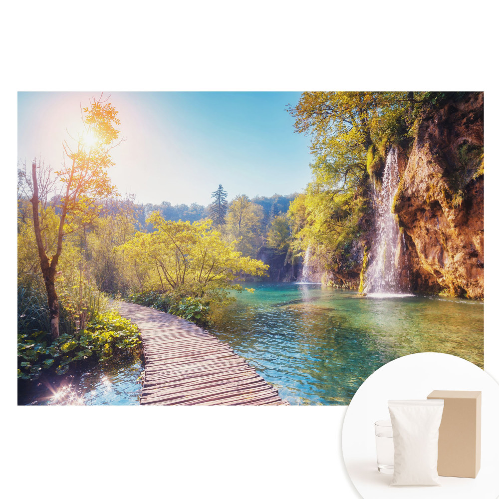 Fototapeta s potiskem na netkané textilii Klidná scenérie jezera a vodopádu