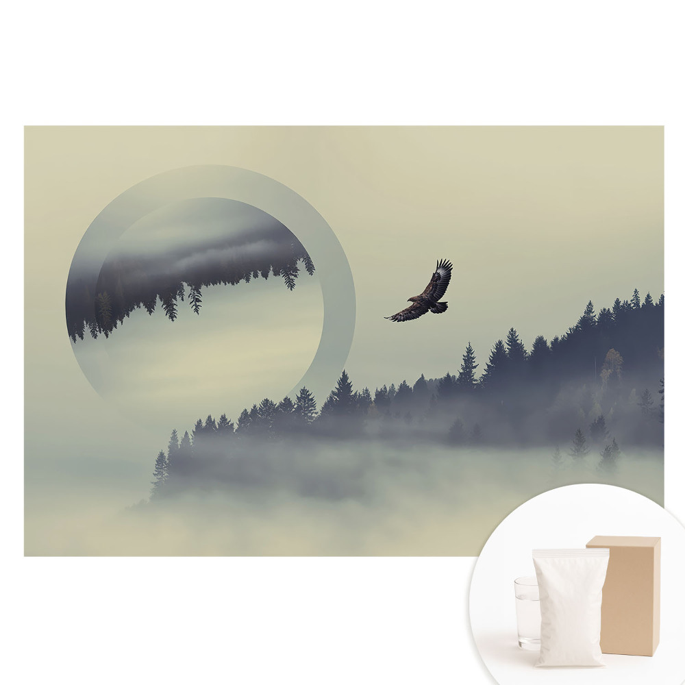Netkaná tapeta Majestátní pták mezi mlžnými stromy