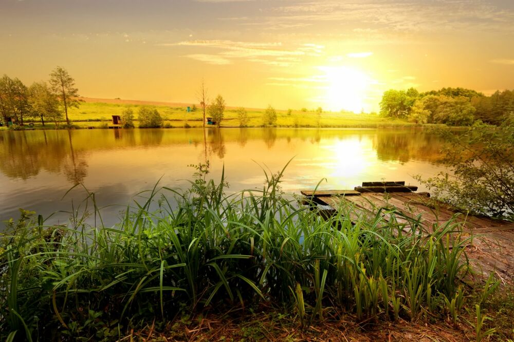 Fototapeta na zeď Zlatý západ slunce jezero