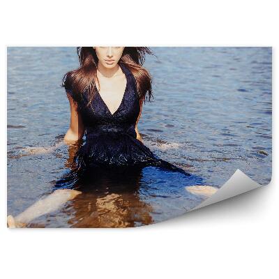 Fototapeta na zeď Mladá žena ve vodě