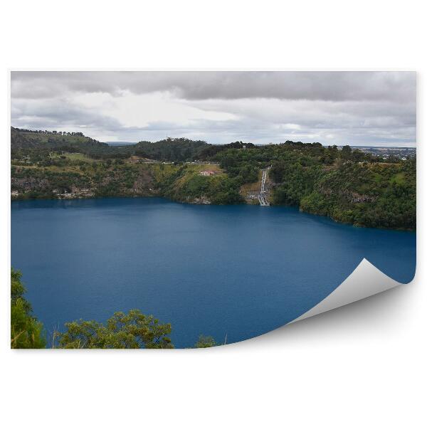 Samolepící fototapeta Pohled na Blue Lake v Mt. Gambier Austrálie mraky