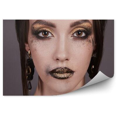 Fototapeta Portrét mladé ženy s lesklým make-upem