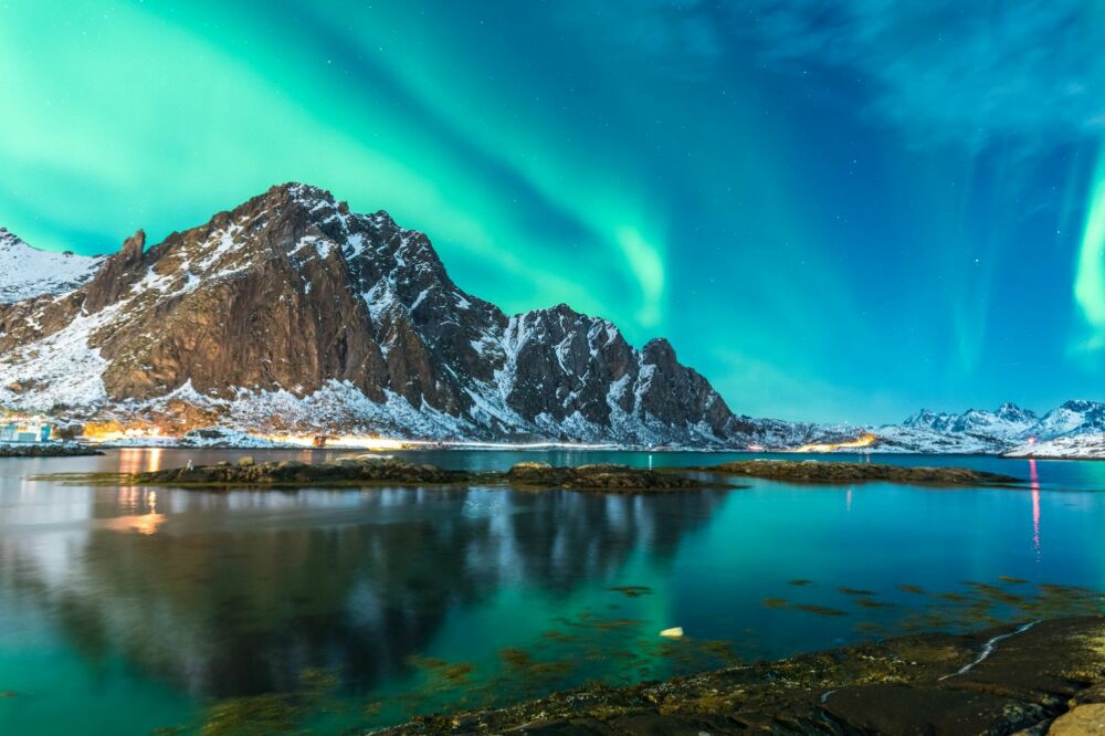 Samolepící fototapeta Polární záře nad fjordem