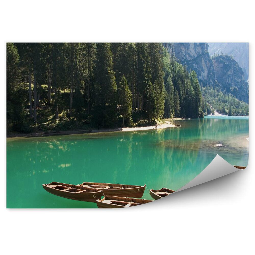 Fototapeta Lodě Dolomity Alpy řeka hory jehličnaté stromy