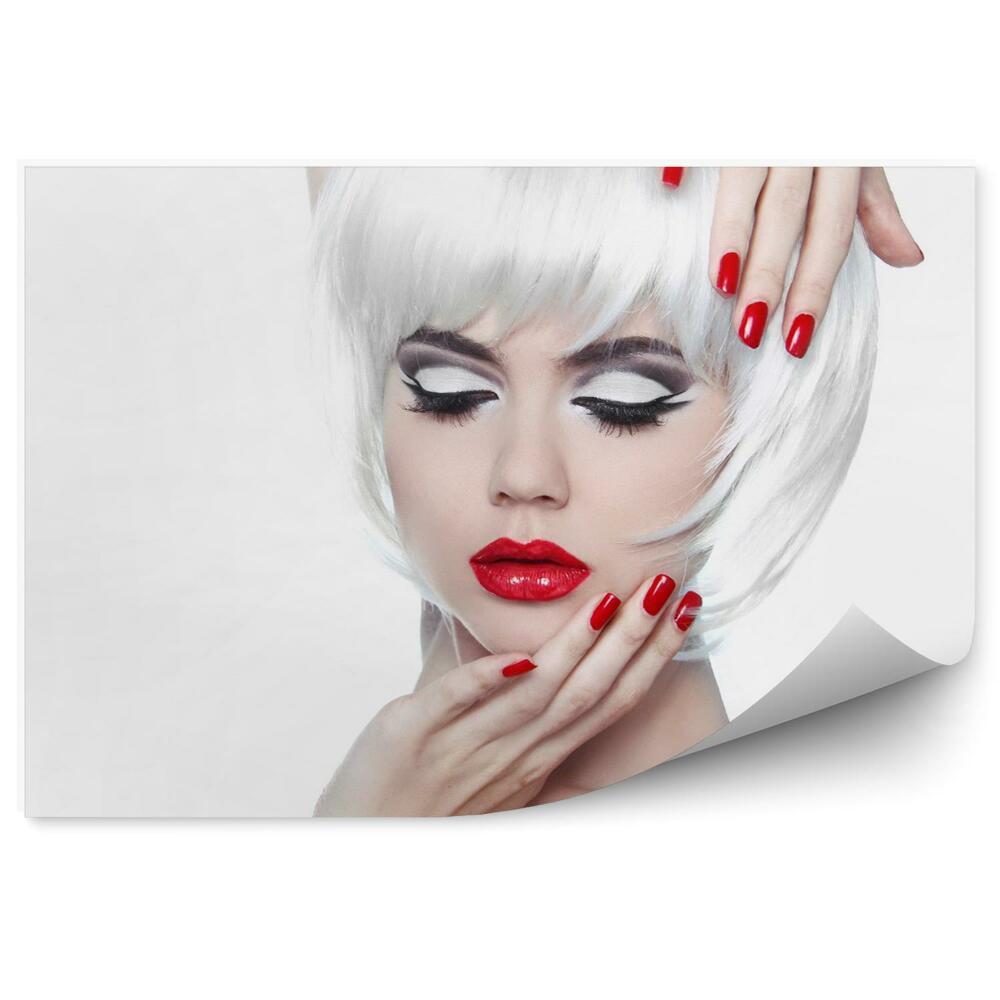 Fototapeta Make-up a účes. Červené rty a nehty