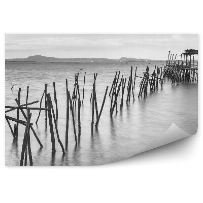 Fototapeta zničené dřevěné molo moře černobílá fotografie