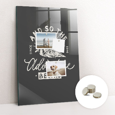 Magnetická tabule na zeď Dobrodružství začíná