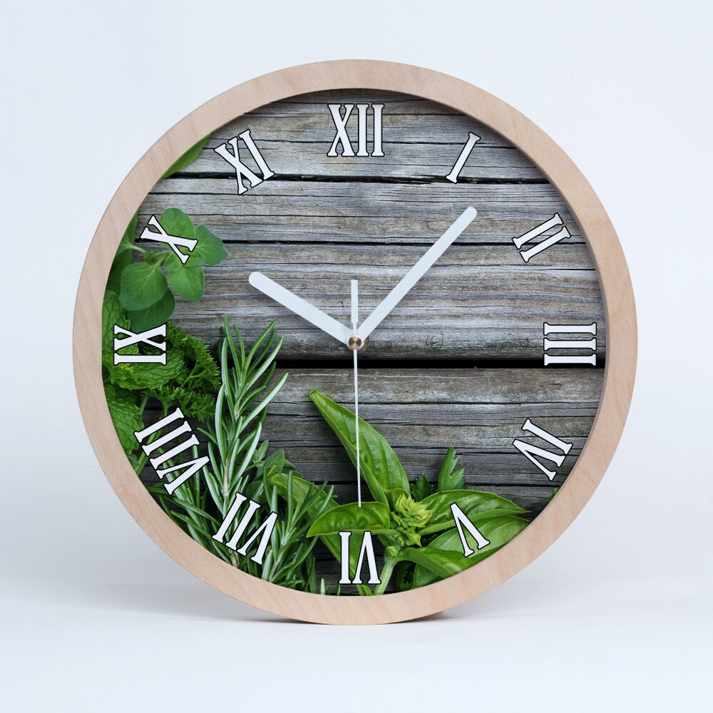 Okrúhle dřevěne hodiny Dřevěné bylinkové pozadí