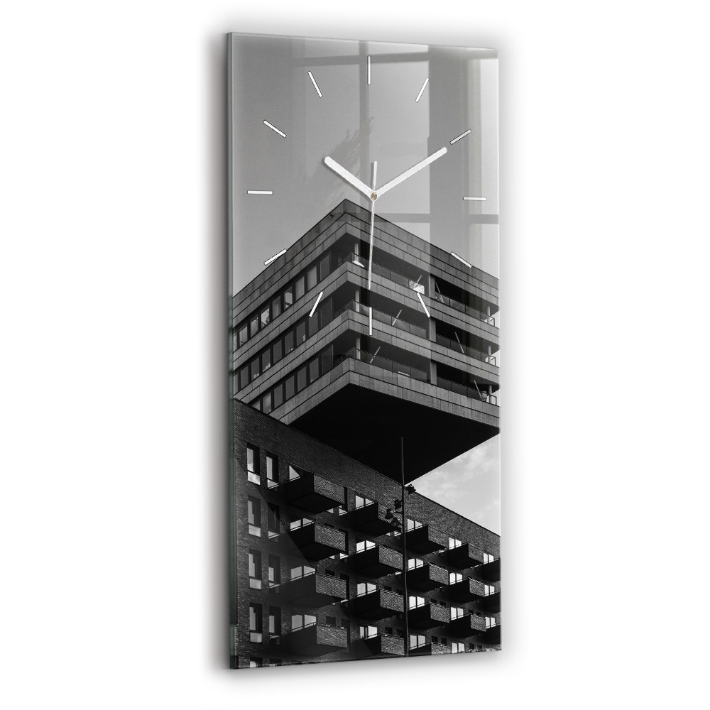 Vertikální hodiny na skle Architektura v Amsterdamu