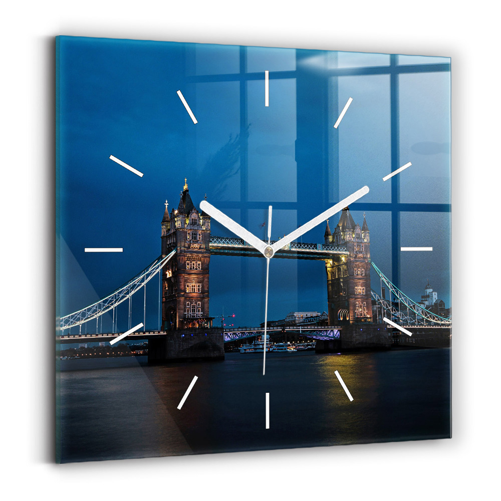 Skleněné hodiny s fotkou čtvercové Tower Bridge Londýn v noci